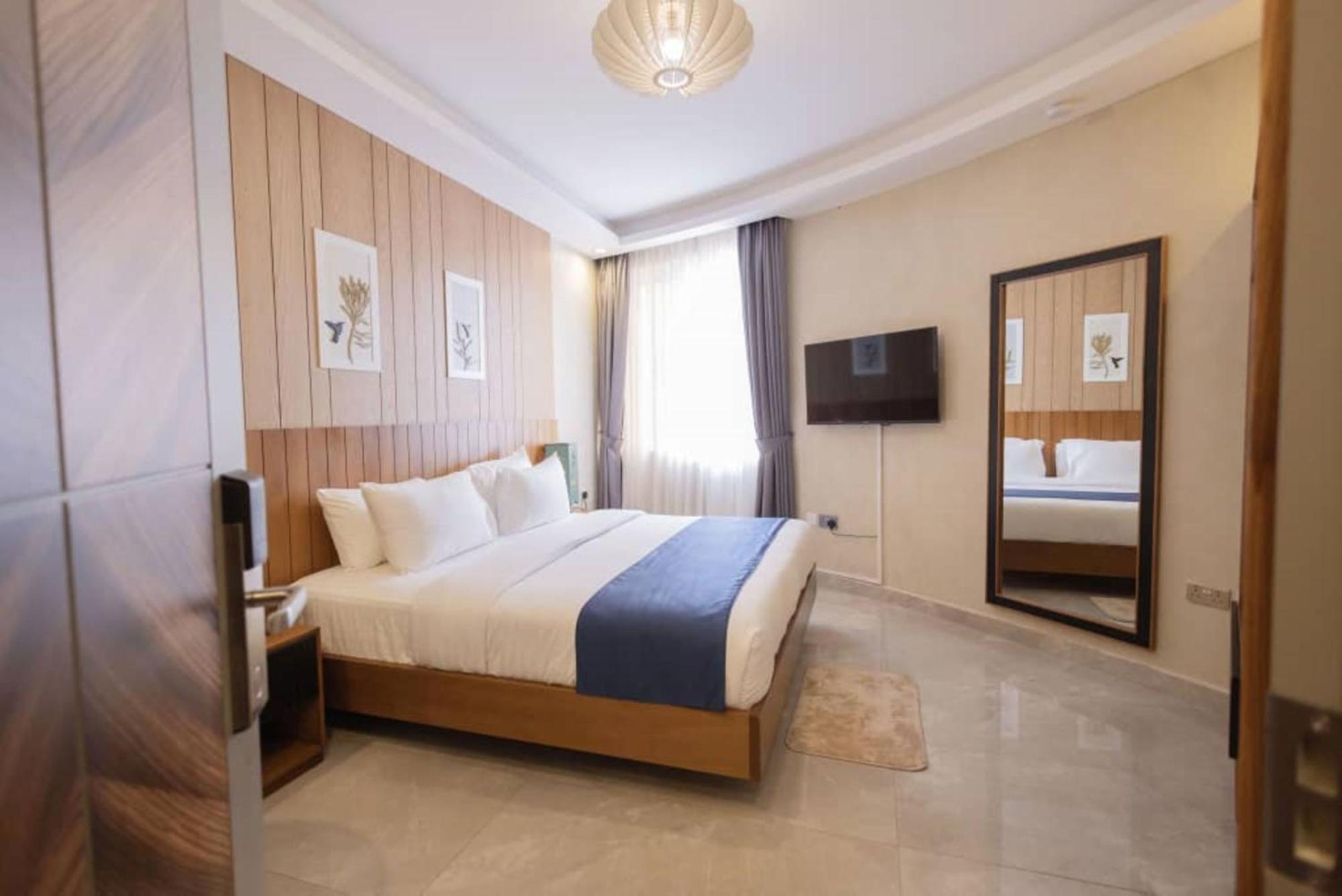 Grik Hotel - Entebbe Dış mekan fotoğraf