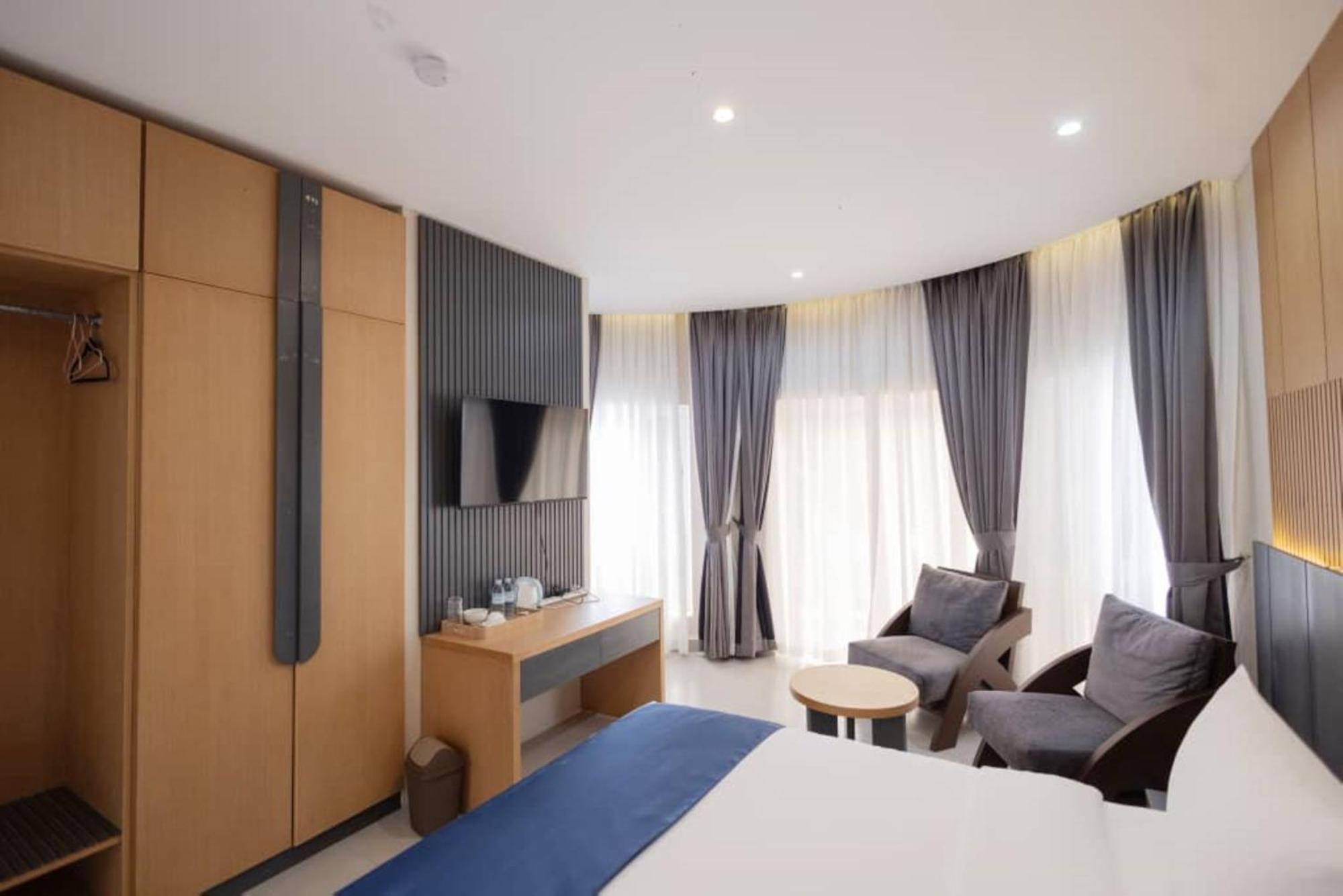 Grik Hotel - Entebbe Dış mekan fotoğraf