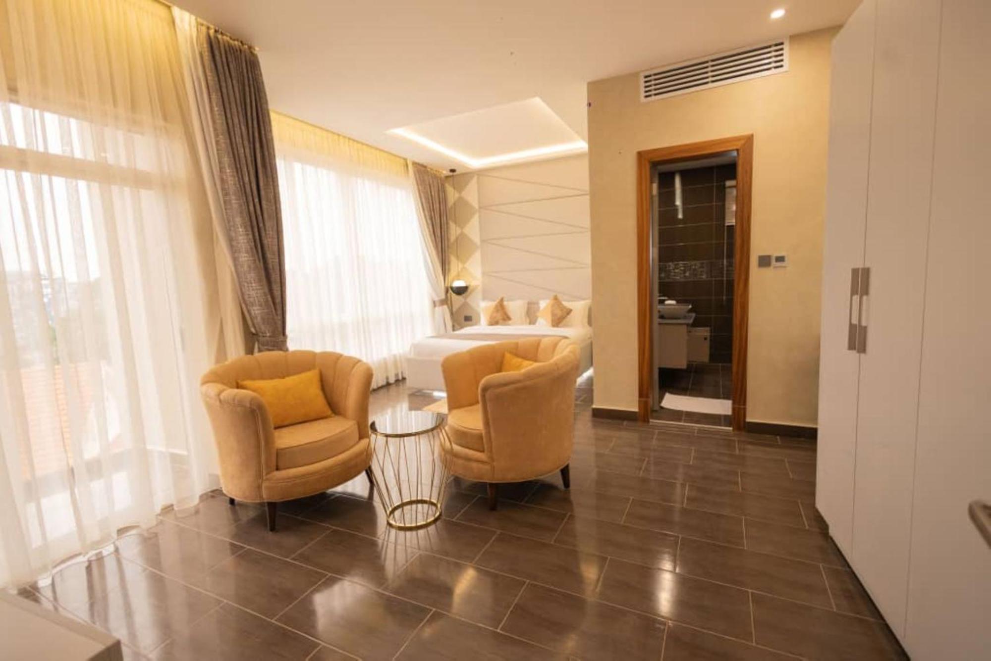 Grik Hotel - Entebbe Dış mekan fotoğraf
