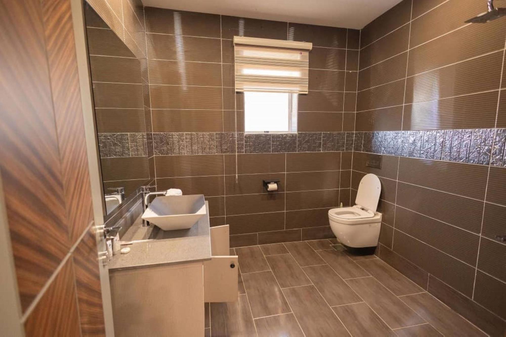 Grik Hotel - Entebbe Dış mekan fotoğraf