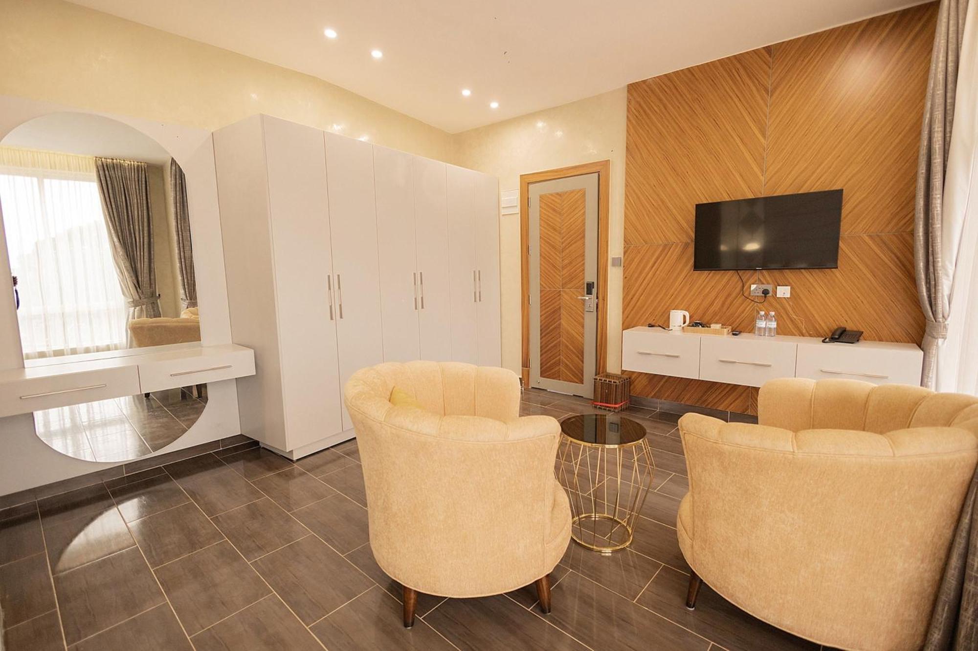 Grik Hotel - Entebbe Dış mekan fotoğraf