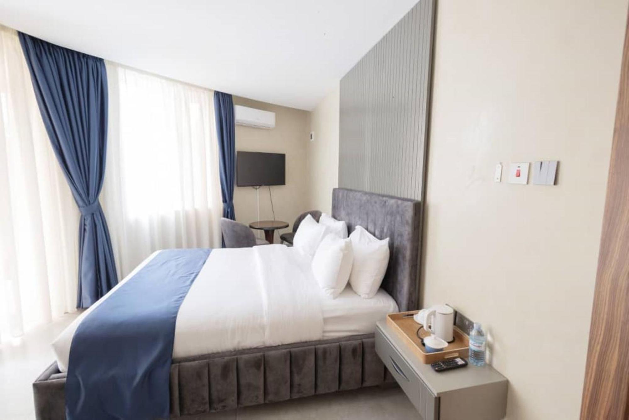 Grik Hotel - Entebbe Dış mekan fotoğraf