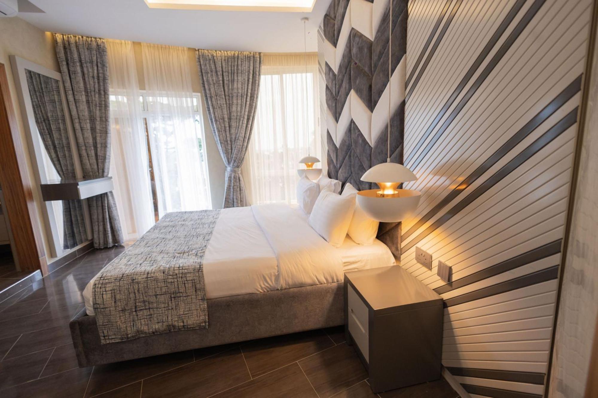 Grik Hotel - Entebbe Dış mekan fotoğraf
