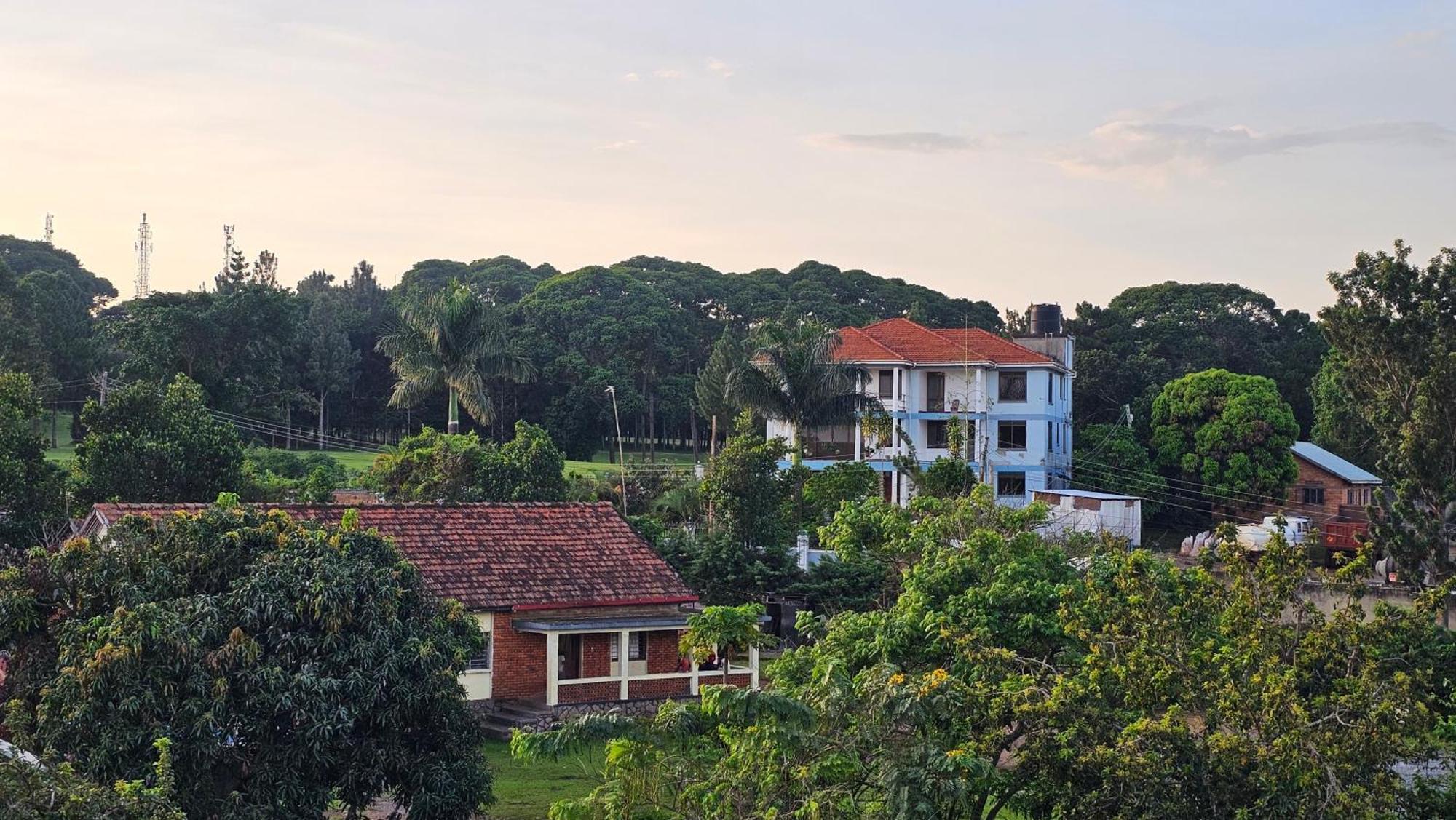 Grik Hotel - Entebbe Dış mekan fotoğraf