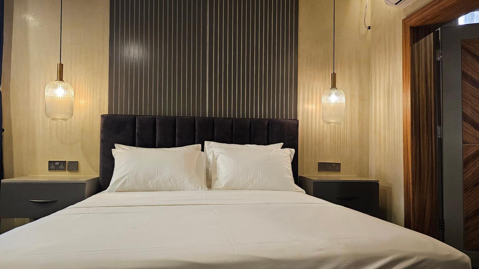Grik Hotel - Entebbe Dış mekan fotoğraf