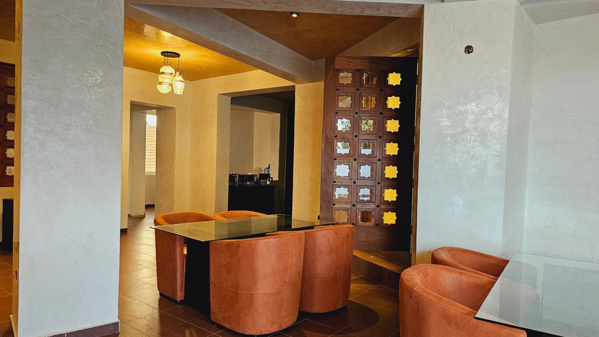 Grik Hotel - Entebbe Dış mekan fotoğraf